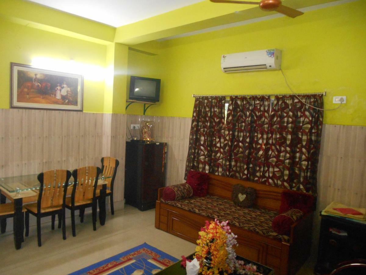Hotel Surja Laxmi Raiganj Luaran gambar